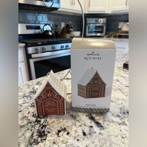 Like New! Hallmark Keepsake 2014 New Home Ornament!